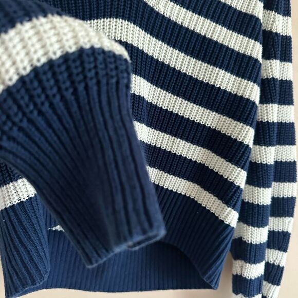 A New Day Women's V-Neck Blue & White Striped
Sweater || size Small - Picture 7 of 7